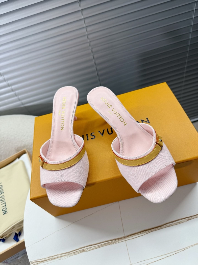 l0vis Vvtt0n slippers